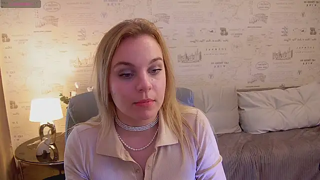 Snapshot of Glow_Margo chatting on 11, 5, 2026 Glow Margo online show from 11, 5, 2026