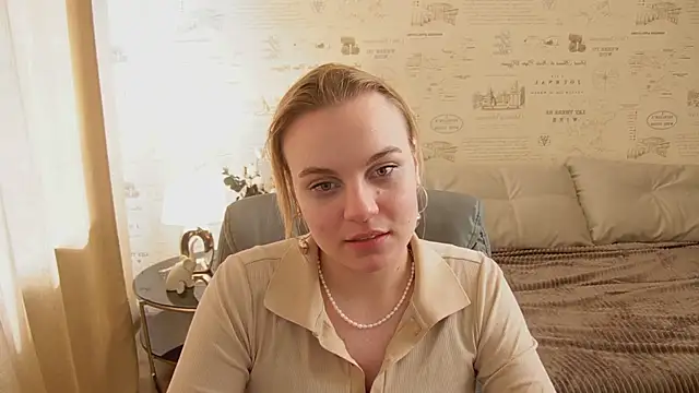 Snapshot of Glow_Margo chatting on 17, 5, 2026 Glow Margo online show from 17, 5, 2026
