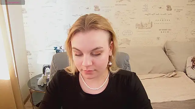 Snapshot of Glow_Margo chatting on 3, 6, 2026 Glow Margo online show from 3, 6, 2026