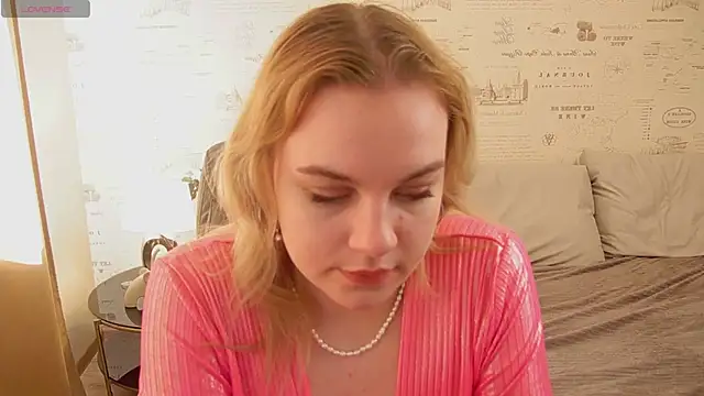 Snapshot of Glow_Margo chatting on 5, 6, 2026 Glow Margo online show from 5, 6, 2026