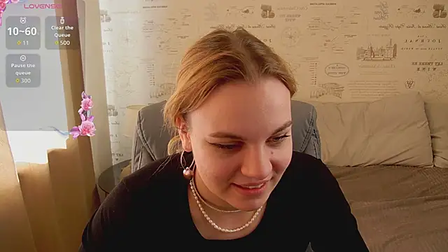 Snapshot of Glow_Margo chatting on 18, 6, 2026 Glow Margo online show from 18, 6, 2026