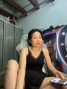 Snapshot of Ivy_Trix2 chatting on 14, 5, 2026 Ivy Trix2 online show from 14, 5, 2026
