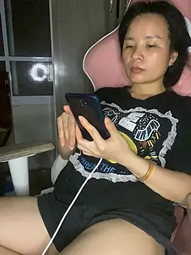 Snapshot of Ivy_Trix2 chatting on 28, 5, 2026 Ivy Trix2 online show from 28, 5, 2026