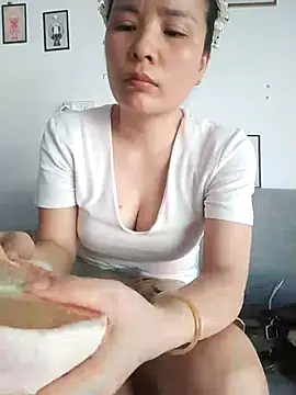 Snapshot of Ivy_Trix2 chatting on 23, 6, 2026 Ivy Trix2 online show from 23, 6, 2026