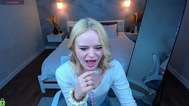 Snapshot of Tessa_Ashe chatting on 19, 3, 2026 Tessa Ashe online show from 19, 3, 2026