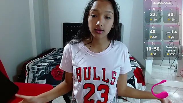 Snapshot of Lovingly_Maria chatting on 13, 3, 2026 Lovingly Maria online show from 13, 3, 2026