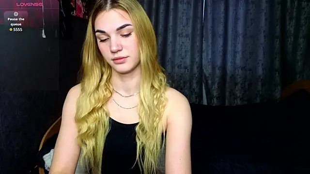 Snapshot of Sweet_Angel97 chatting on 19, 3, 2026 Sweet Angel97 online show from 19, 3, 2026