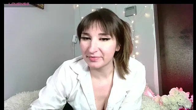 Birdie Kiss online show from 20, 4, 2026