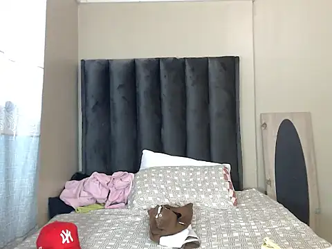 Snapshot of LexyDiana chatting on 4, 3, 2026 LexyDiana online show from 4, 3, 2026