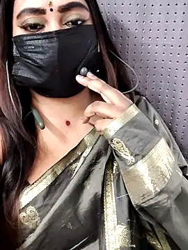 Cutie Nila online show from 7, 5, 2026