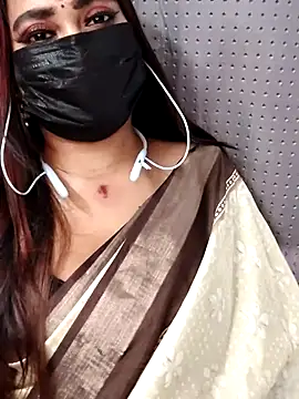 Cutie Nila online show from 7, 7, 2026