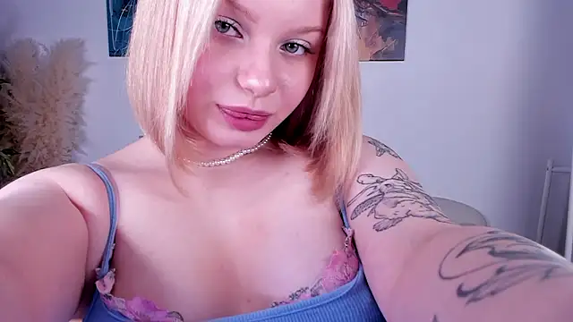 Snapshot of Doris_Lee chatting on 22, 3, 2026 Doris Lee online show from 22, 3, 2026