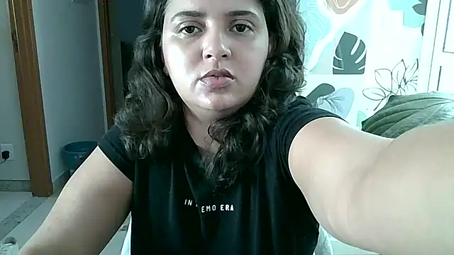 Snapshot of midsize_94 chatting on 19, 3, 2026 midsize 94 online show from 19, 3, 2026