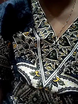 Snapshot of aisha_67 chatting on 13, 3, 2026 aisha 67 online show from 13, 3, 2026