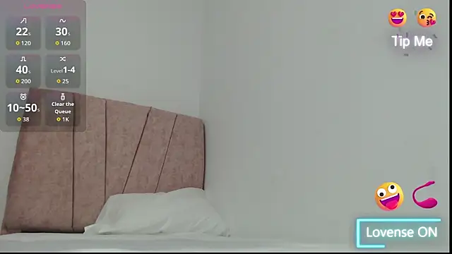 Lunitaboteroph online show from 12, 3, 2026