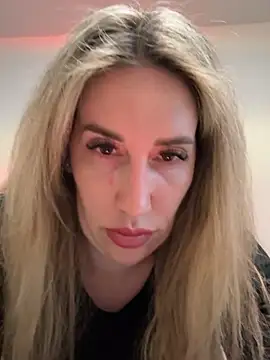 JuliaPrivat online show from 18, 3, 2026