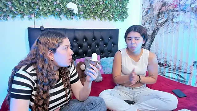 valeria and zoe online show from 1, 5, 2026