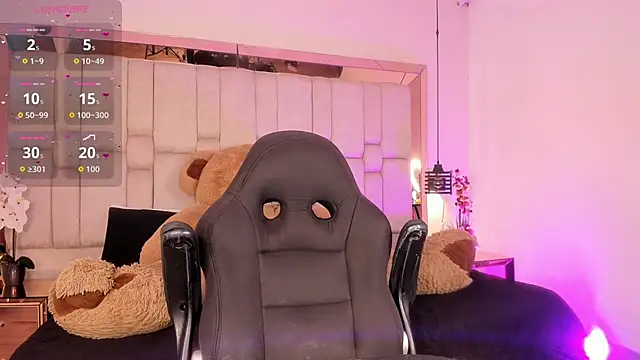 AgathaUwuDoll online show from 8, 6, 2026