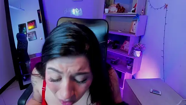 Snapshot of VeronicaCream_ chatting on 9, 3, 2026 VeronicaCream online show from 9, 3, 2026