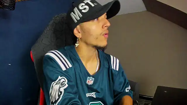 Snapshot of DanteLuxx chatting on 13, 3, 2026 DanteLuxx online show from 13, 3, 2026