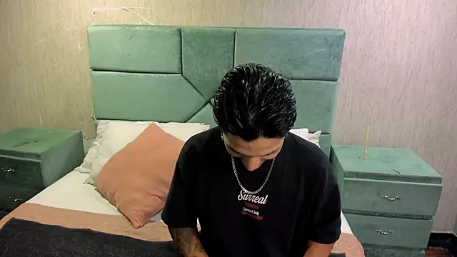 Snapshot of DanteLuxx chatting on 16, 3, 2026 DanteLuxx online show from 16, 3, 2026