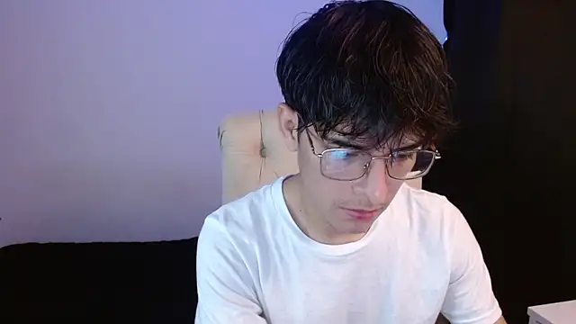 Snapshot of noah_millerx chatting on 8, 8, 2026 noah millerx online show from 8, 8, 2026