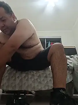 Snapshot of UrsoBissexualPauGrosso chatting on 10, 3, 2026 UrsoBissexualPauGrosso online show from 10, 3, 2026