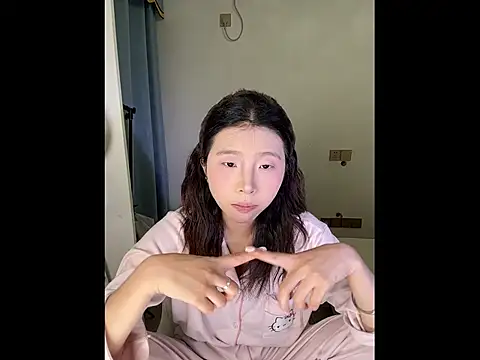Y--F--LOVE online show from 3, 5, 2026