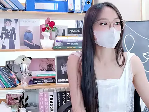 LeNaLyy online show from 15, 3, 2026