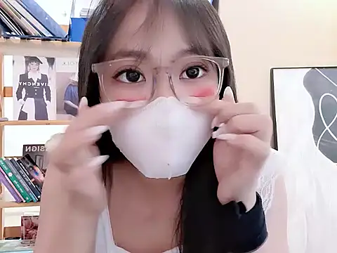 LeNaLyy online show from 17, 3, 2026