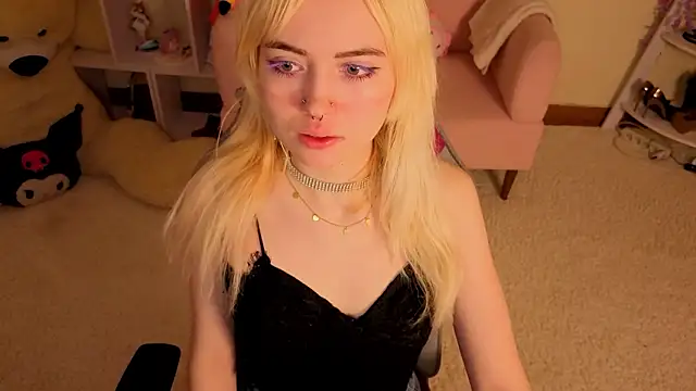 Iris Ivory online show from 19, 3, 2026