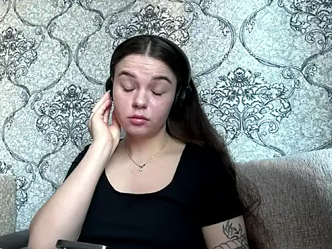 AkikoAnkrom online show from 17, 3, 2026