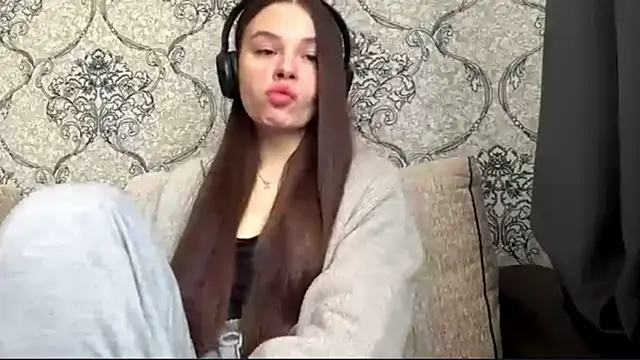 AkikoAnkrom online show from 22, 3, 2026