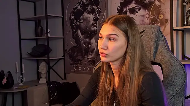 Snapshot of Sweet_Emilya chatting on 1, 3, 2026 Sweet Emilya online show from 1, 3, 2026