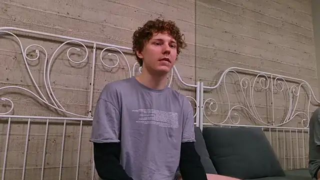 Snapshot of Mickey_Hawk chatting on 8, 3, 2026 Mickey Hawk online show from 8, 3, 2026