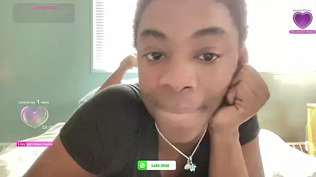 Snapshot of PetiteWet chatting on 17, 7, 2026 PetiteWet online show from 17, 7, 2026