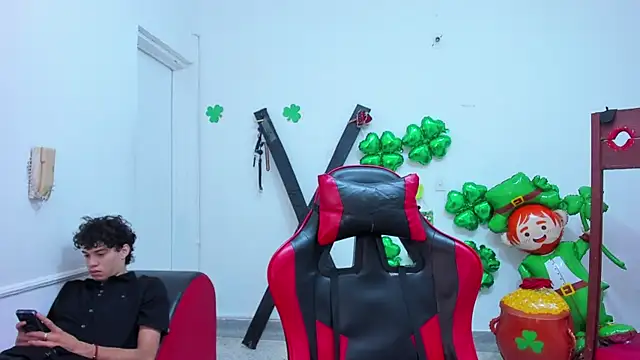 MiaBella and Max online show from 21, 3, 2026