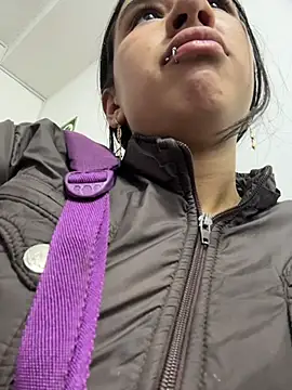 LilyRossi  online show from 17, 7, 2026