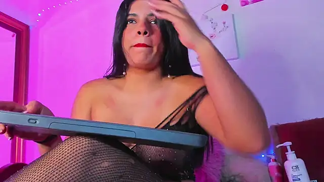 Arianna Moore online show from 30, 4, 2026