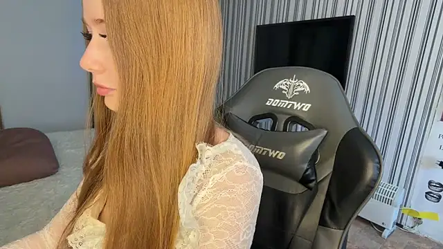 Snapshot of Emily_Rass_ chatting on 17, 3, 2026 Emily Rass online show from 17, 3, 2026