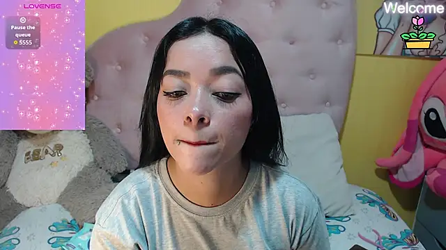 Sophiiee Gray online show from 8, 5, 2026