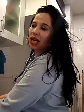 Snapshot of sirena_dorada29 chatting on 3, 3, 2026 sirena dorada29 online show from 3, 3, 2026