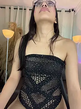 Maii Luna online show from 3, 8, 2026