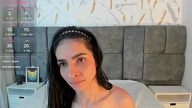 Samantha Velle online show from 24, 5, 2026