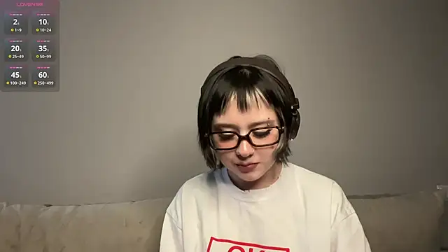 AueshaSimon online show from 4, 3, 2026