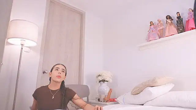 Queen baby02 online show from 16, 3, 2026