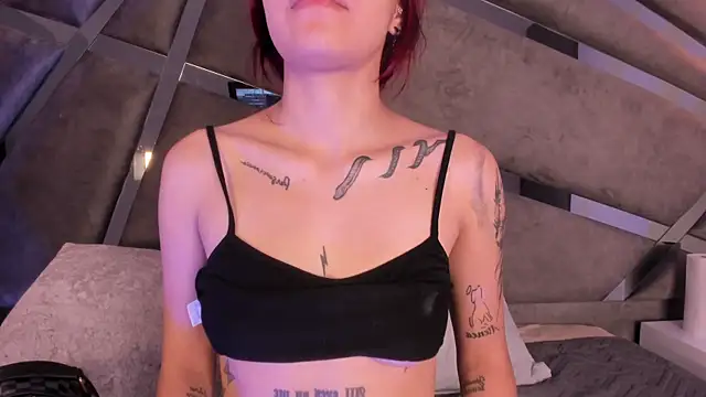 camilaa smith  online show from 25, 7, 2026