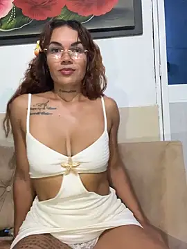 Julieta-velvet online show from 11, 3, 2026