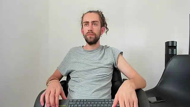 Jean And PaulXL online show from 7, 7, 2026
