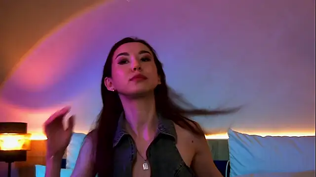 EmilyGray   online show from 11, 6, 2026